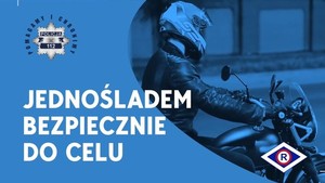 jednośladem bezpiecznie do celu - widok z motocyklistą na niebieskim tle