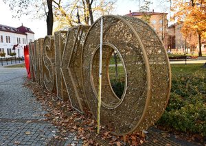 Napis Nisko na Placu Wolności